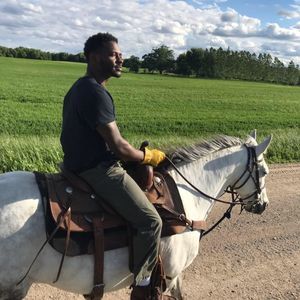 Meet your Posher, Dion